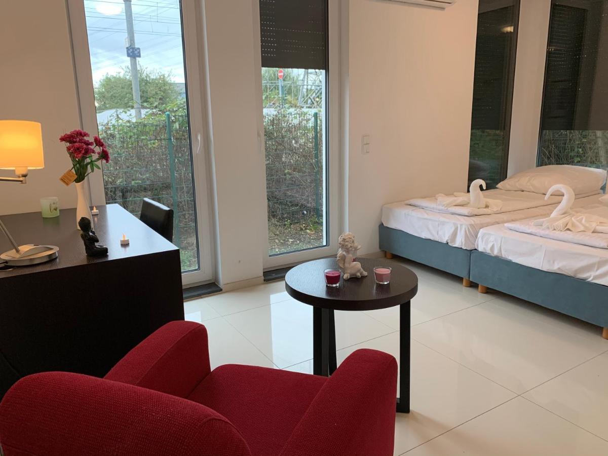 Appartement Lovely Studio West 6